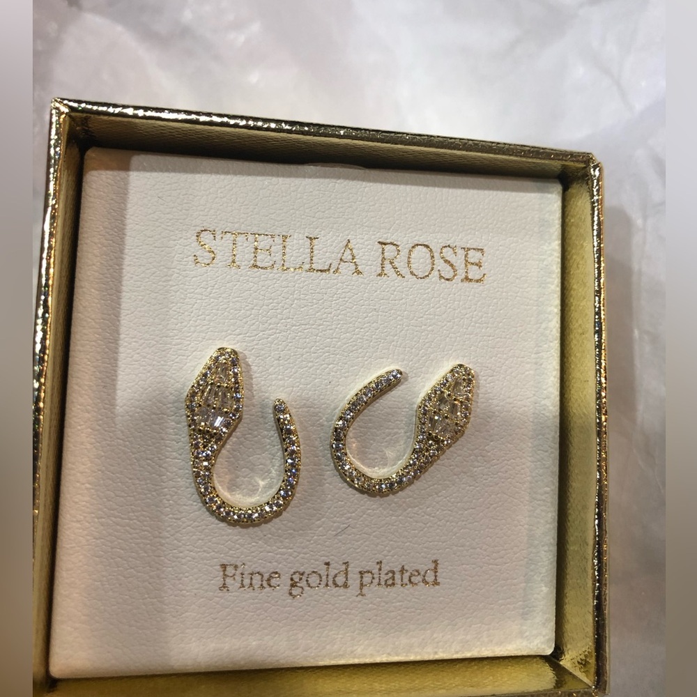 Fine Gold Plated rhinestone crystal studded serpent shaped stud‎ earrings new